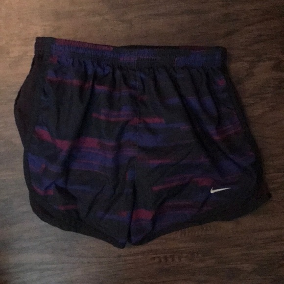 Nike Shorts - Picture 1 of 4